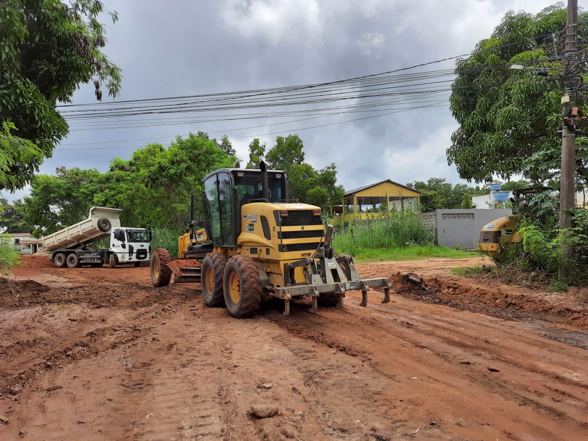 Prefeitura começa revitalizar vias não pavimentadas com o REVSOL